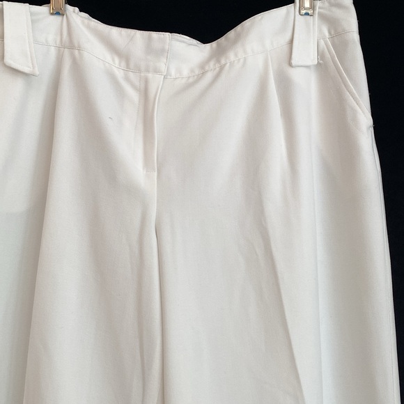 Cato woman’s slack, size 16 W, white x fully lined, polyester - Picture 4 of 10